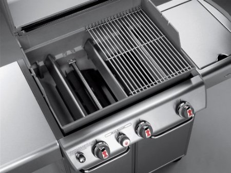 Weber Genesis S-330 opened